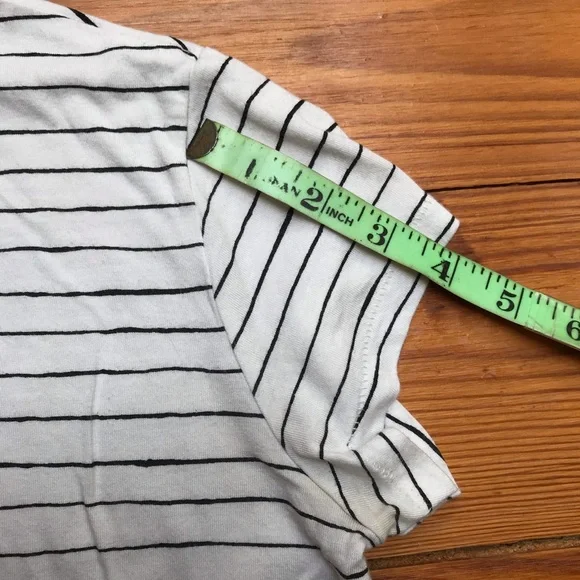 Nike and H&M Black and White Crop Top Bundle, EUC, S - Picture 6 of 15